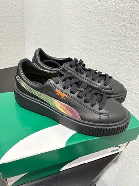 Puma Black Sneakers with Iridescent Green-Purple Stripe Junior